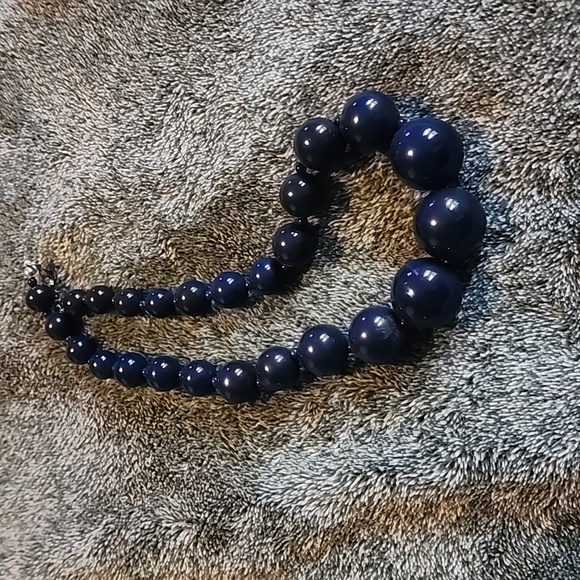 Chunky Navy Necklace - Picture 4 of 4